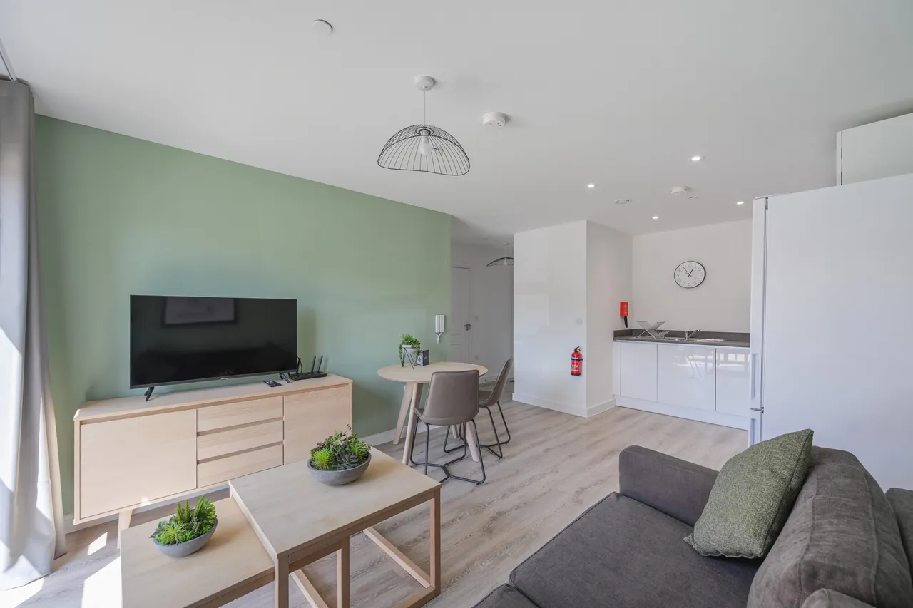 1 bed flat to rent, Hardwick House, DE1