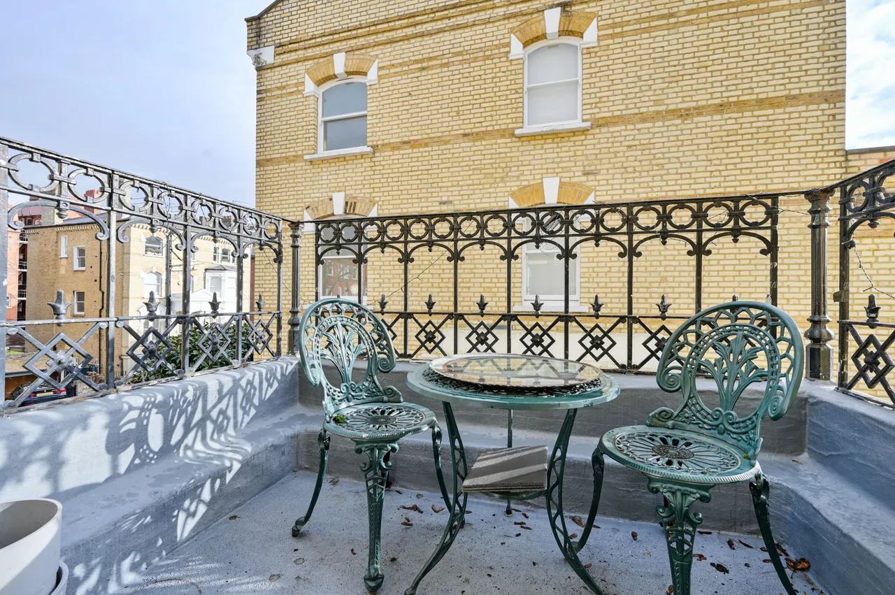 Flat 2, 46 Edith Road, London, photo 9