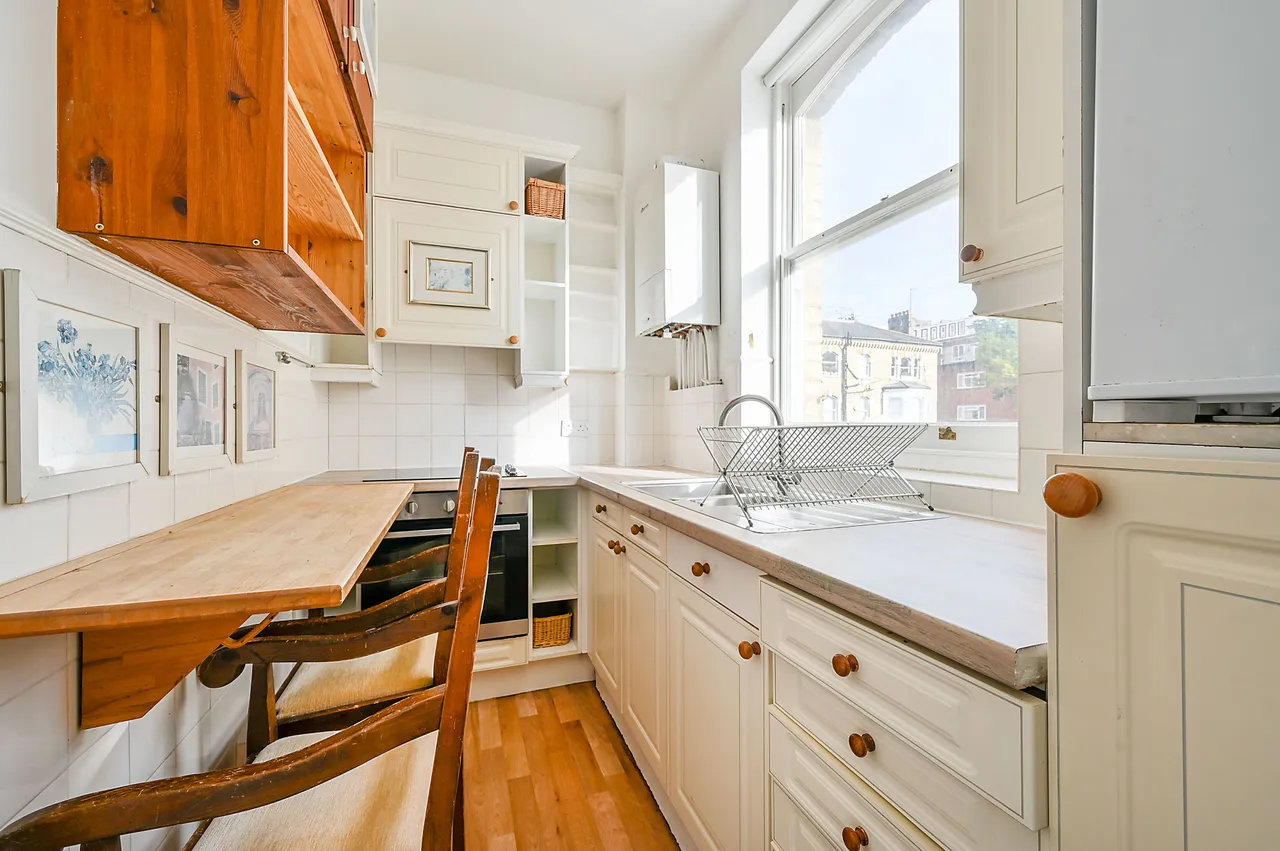 Flat 2, 46 Edith Road, London, photo 4