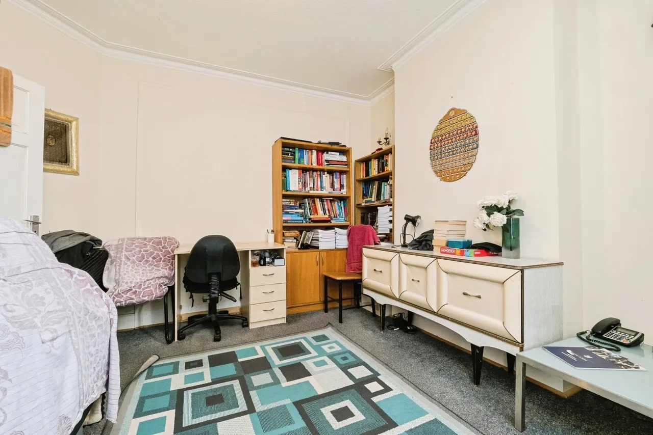 Ashford Road, East Ham, London, E6, photo 2