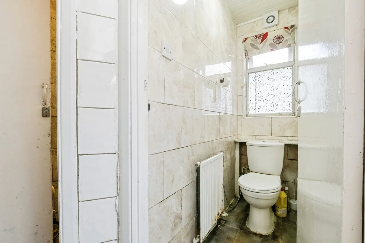 Ashford Road, East Ham, London, E6, photo 11