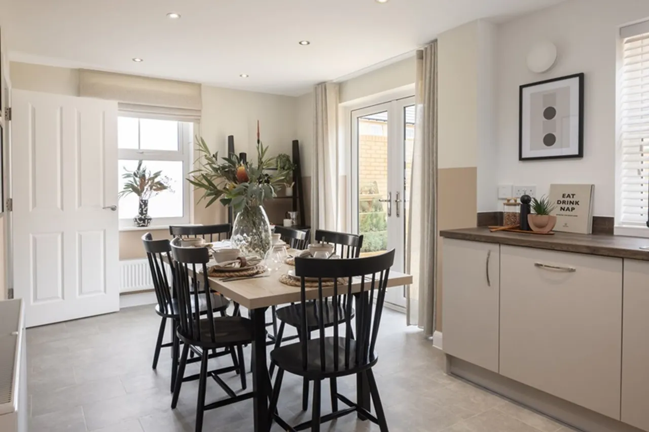 3 bed property for sale, Main Road, Chichester, PO18