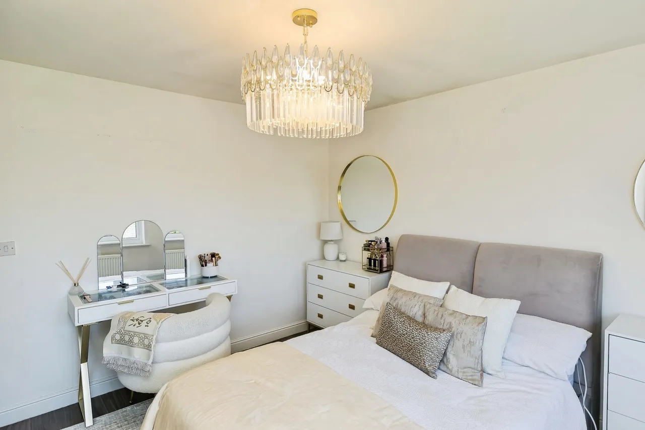 Barnston Court, Mickle Trafford, CH2, photo 23