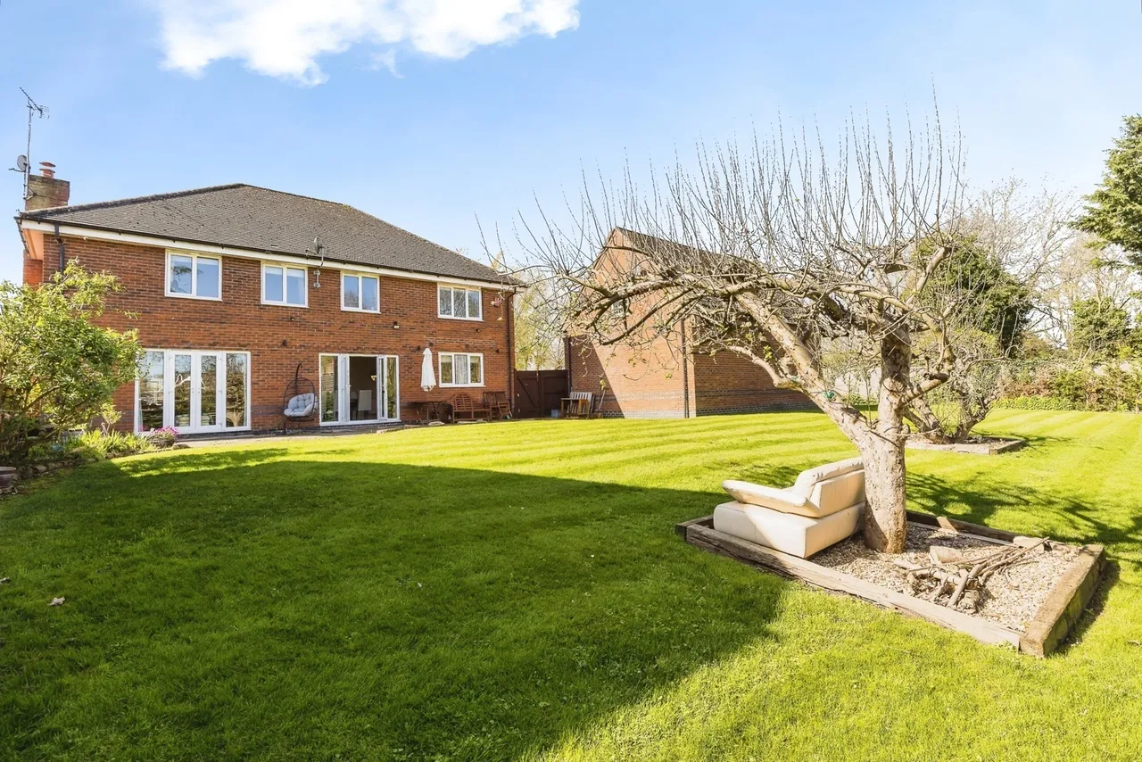 Barnston Court, Mickle Trafford, CH2, photo 26