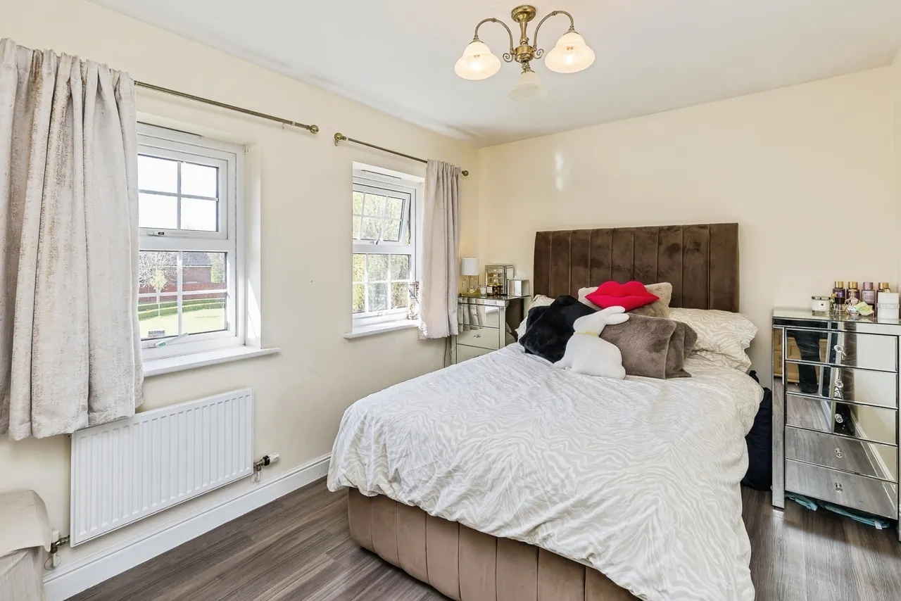 Barnston Court, Mickle Trafford, CH2, photo 21