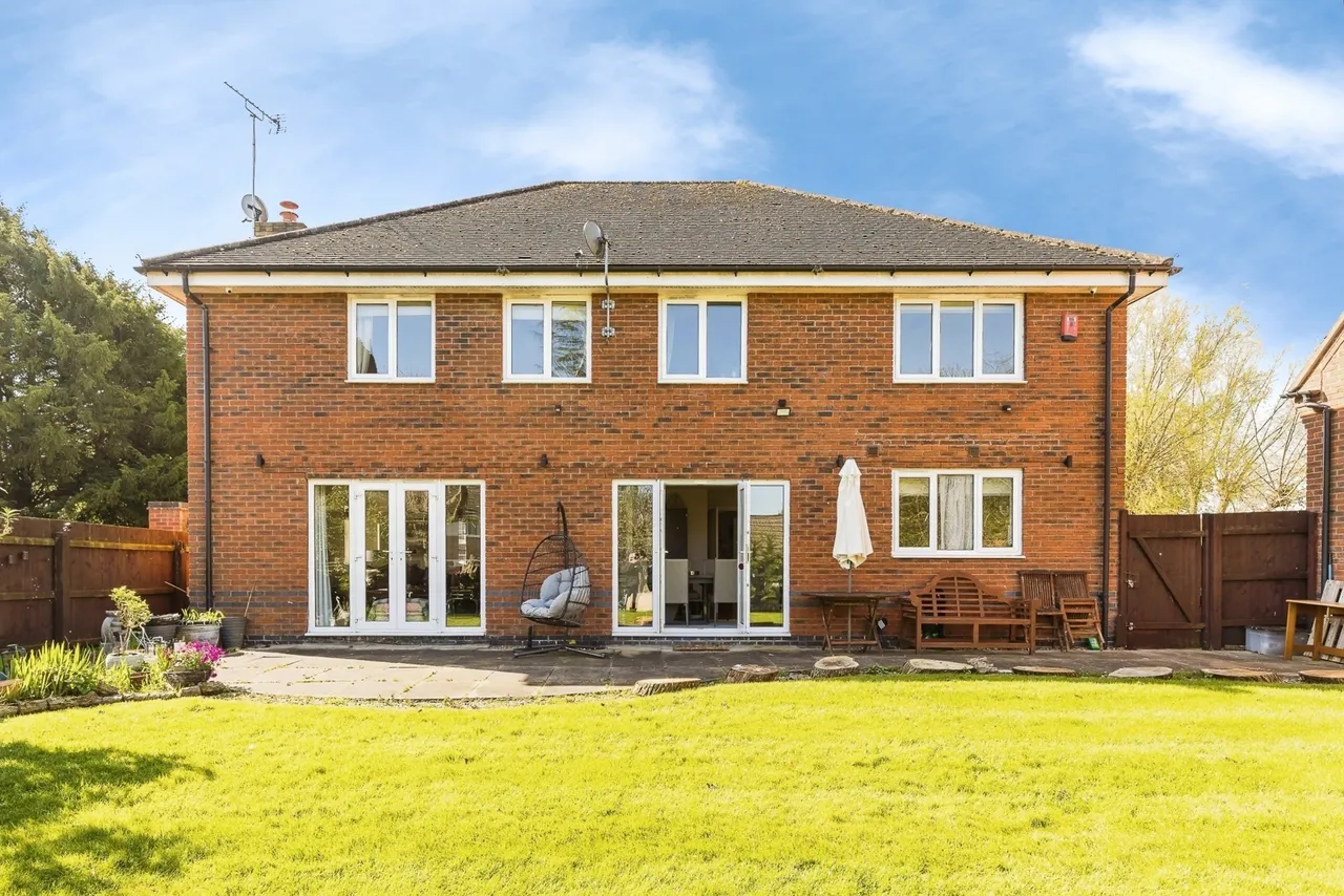 Barnston Court, Mickle Trafford, CH2, photo 27