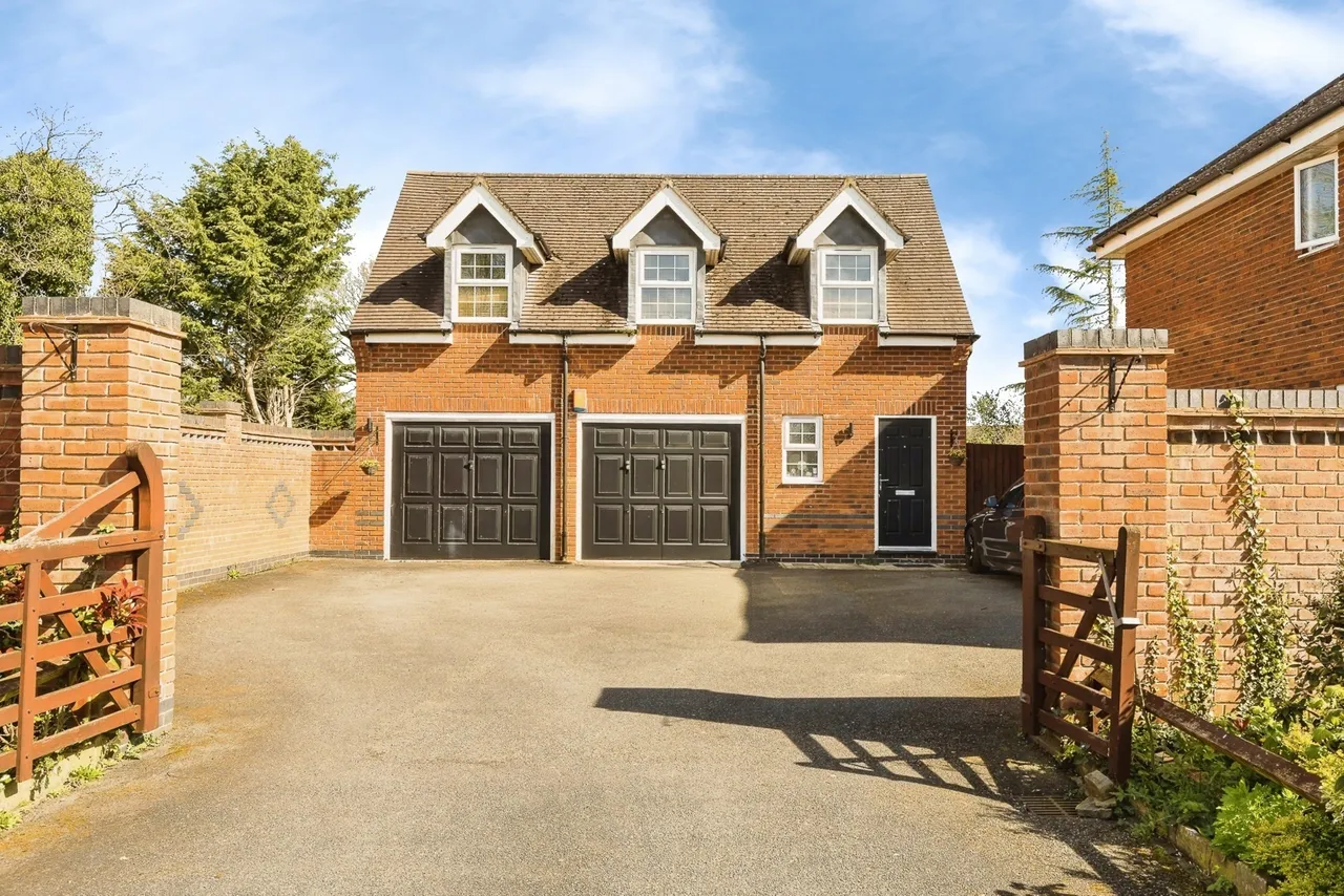 Barnston Court, Mickle Trafford, CH2, photo 29