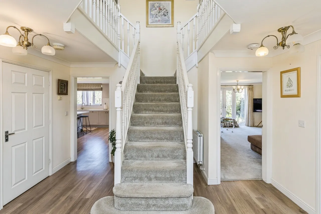 Barnston Court, Mickle Trafford, CH2, photo 5