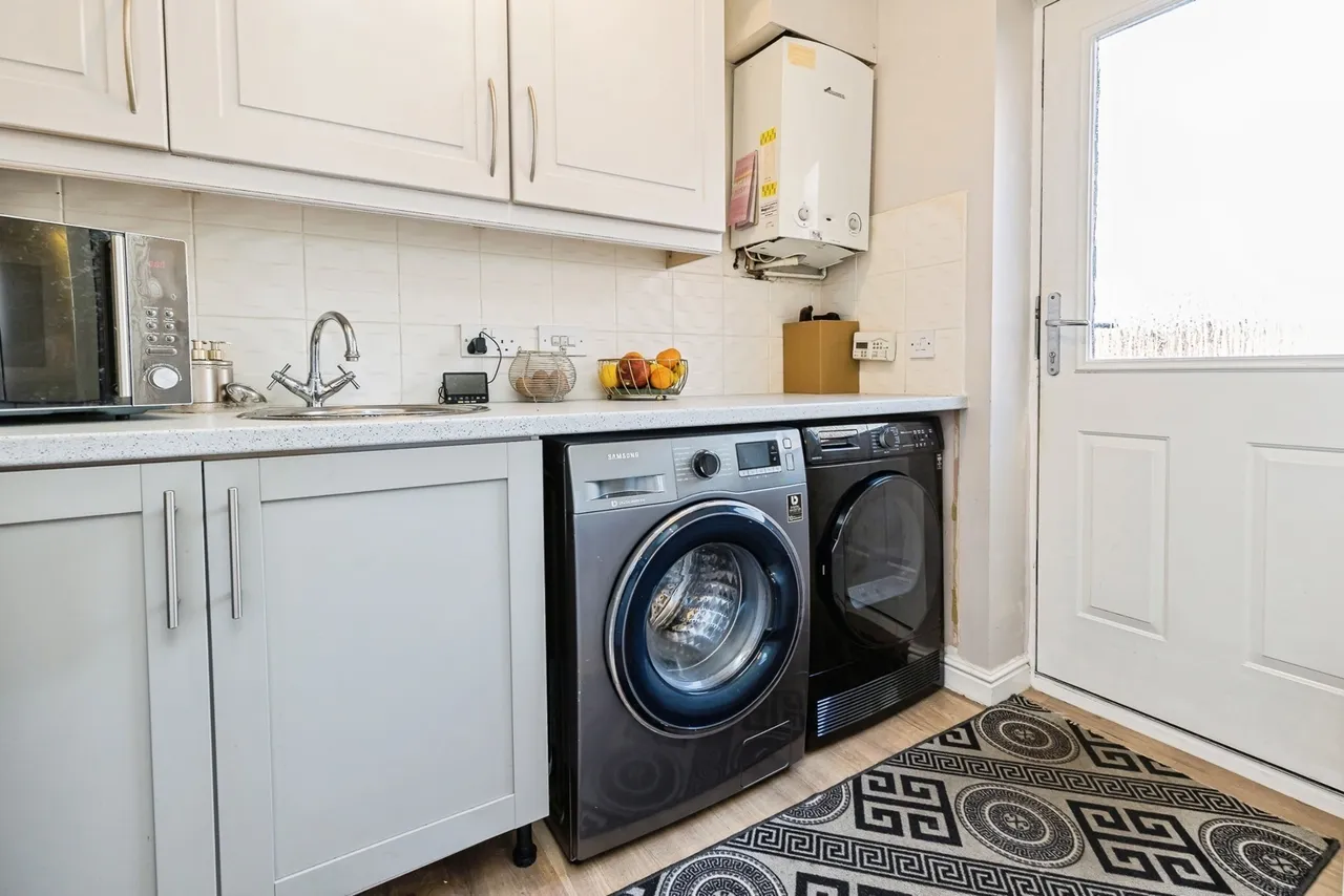 Barnston Court, Mickle Trafford, CH2, photo 13