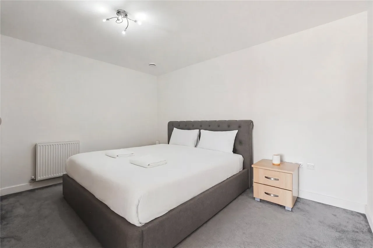 Western Gateway, Royal Victoria Dock, E16, photo 5