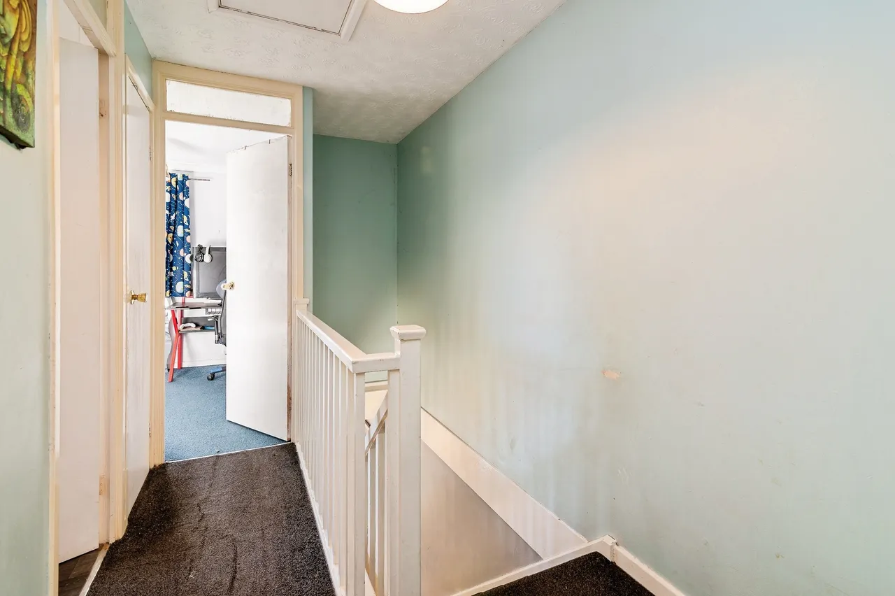 Dean Close, Nottingham, NG8, photo 8