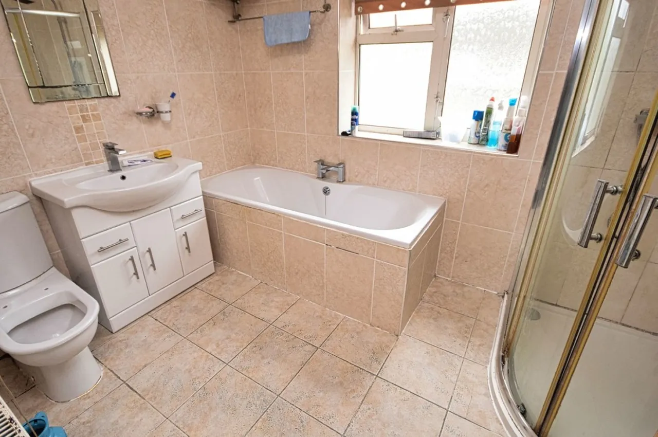 Hobs Moat Road, Solihull, photo 6
