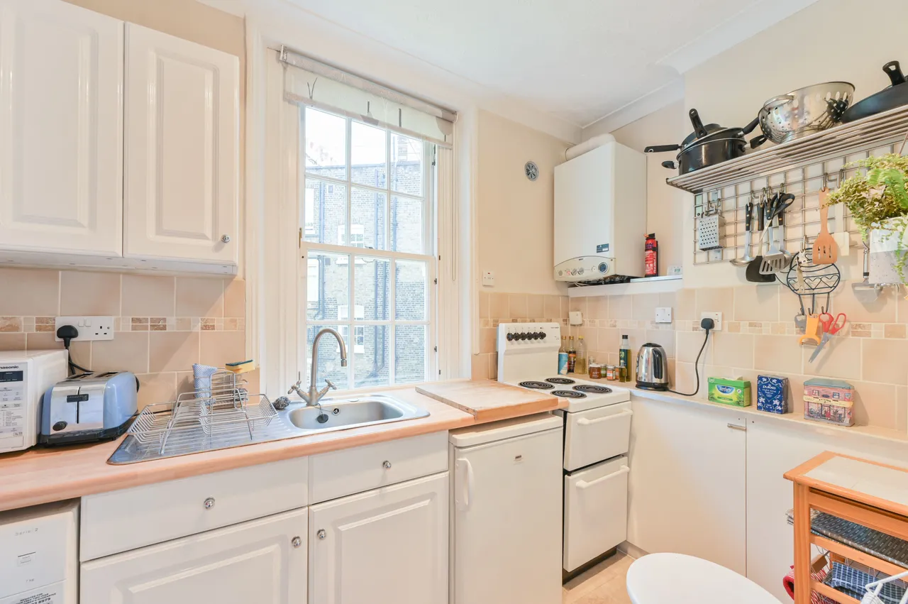 Second Floor, 34 Denbigh Street, London, photo 5