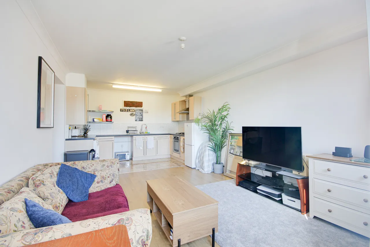 2 bed flat for sale — Mayhill Way, GRH (Gloucestershire Royal Hospital), Gloucester, GL1