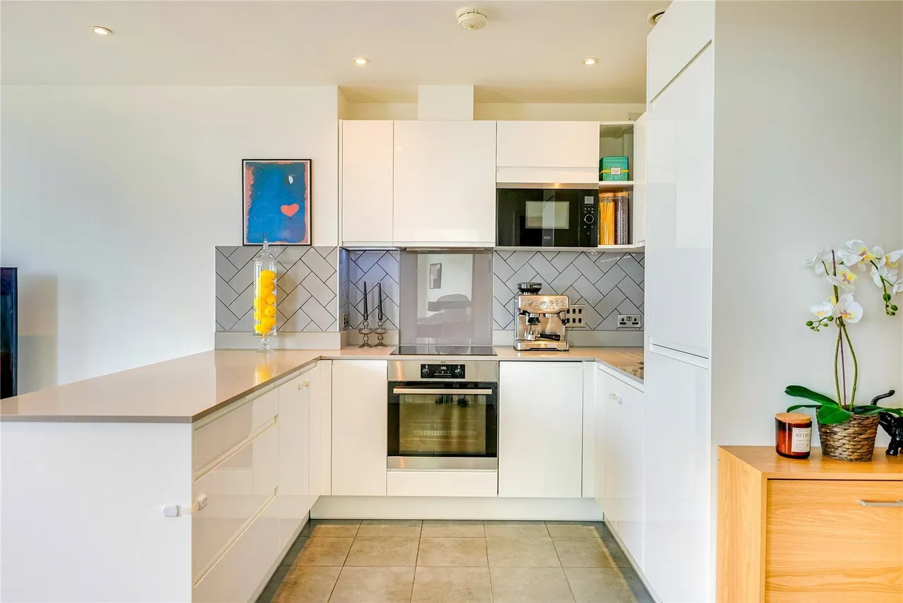 Cambridge Road, Barking, IG11, photo 3