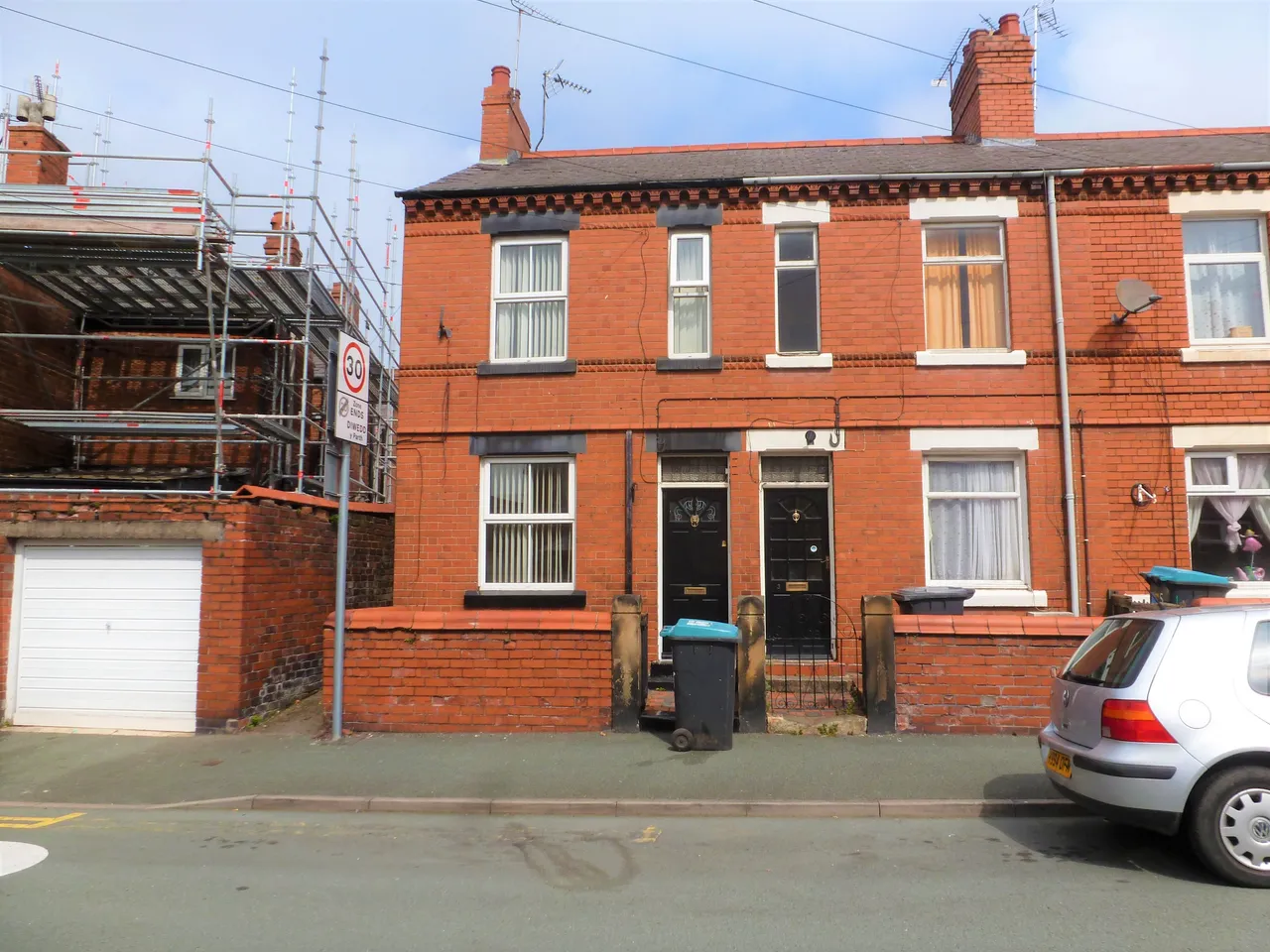 2 bed house to rent — Edward Street, Wrexham, LL13