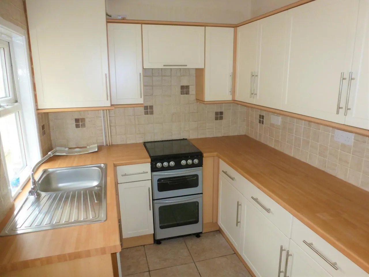 Edward Street, Wrexham, LL13, photo 2