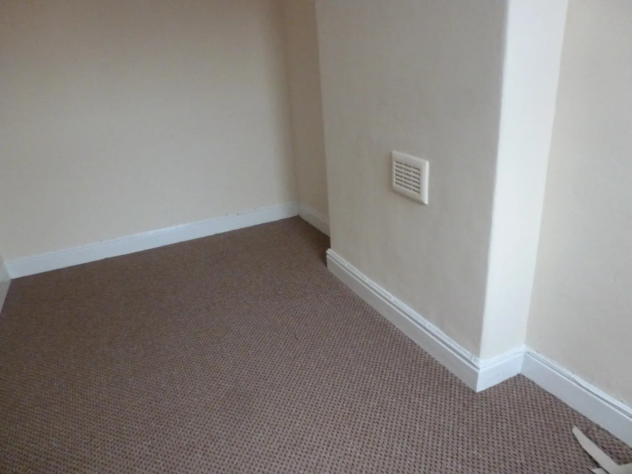 Edward Street, Wrexham, LL13, photo 4