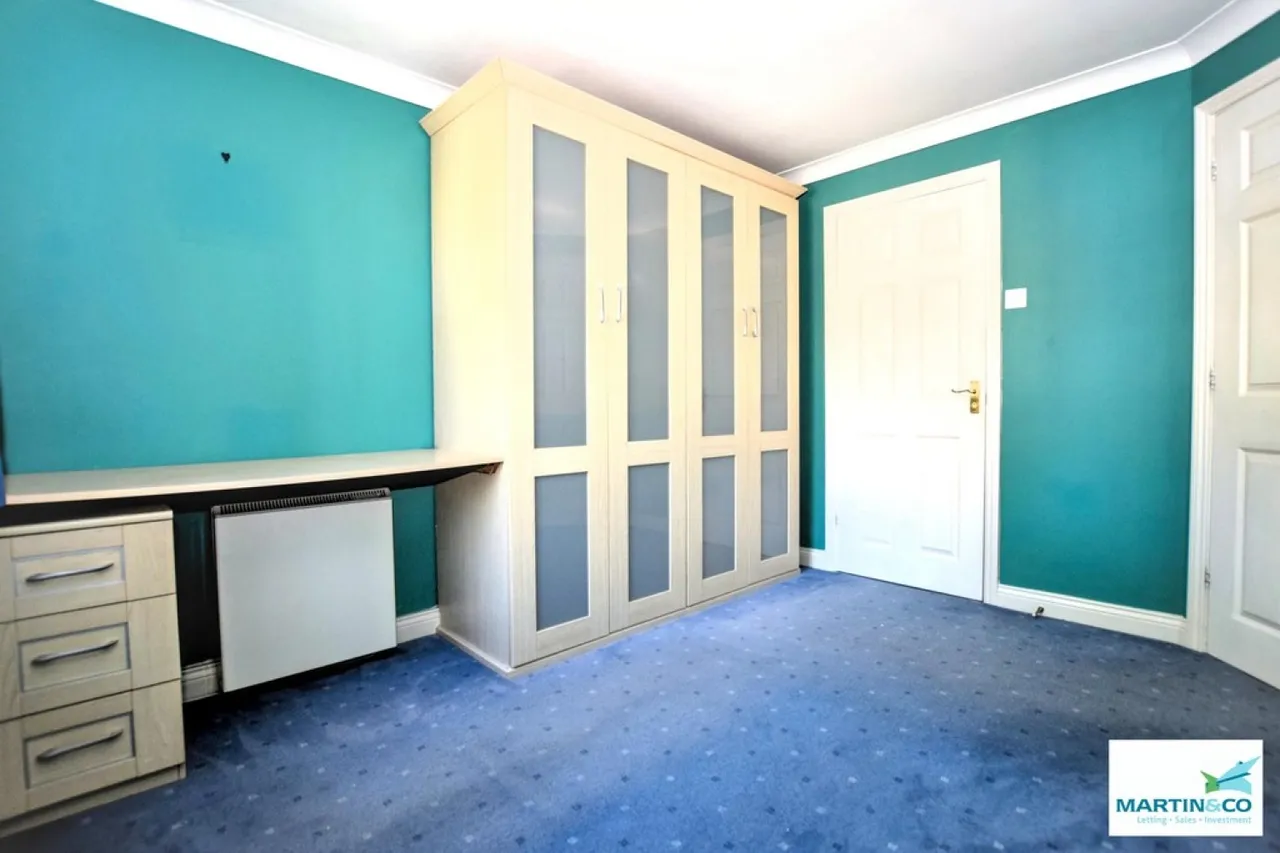Queens Park Court, Hinckley, photo 10