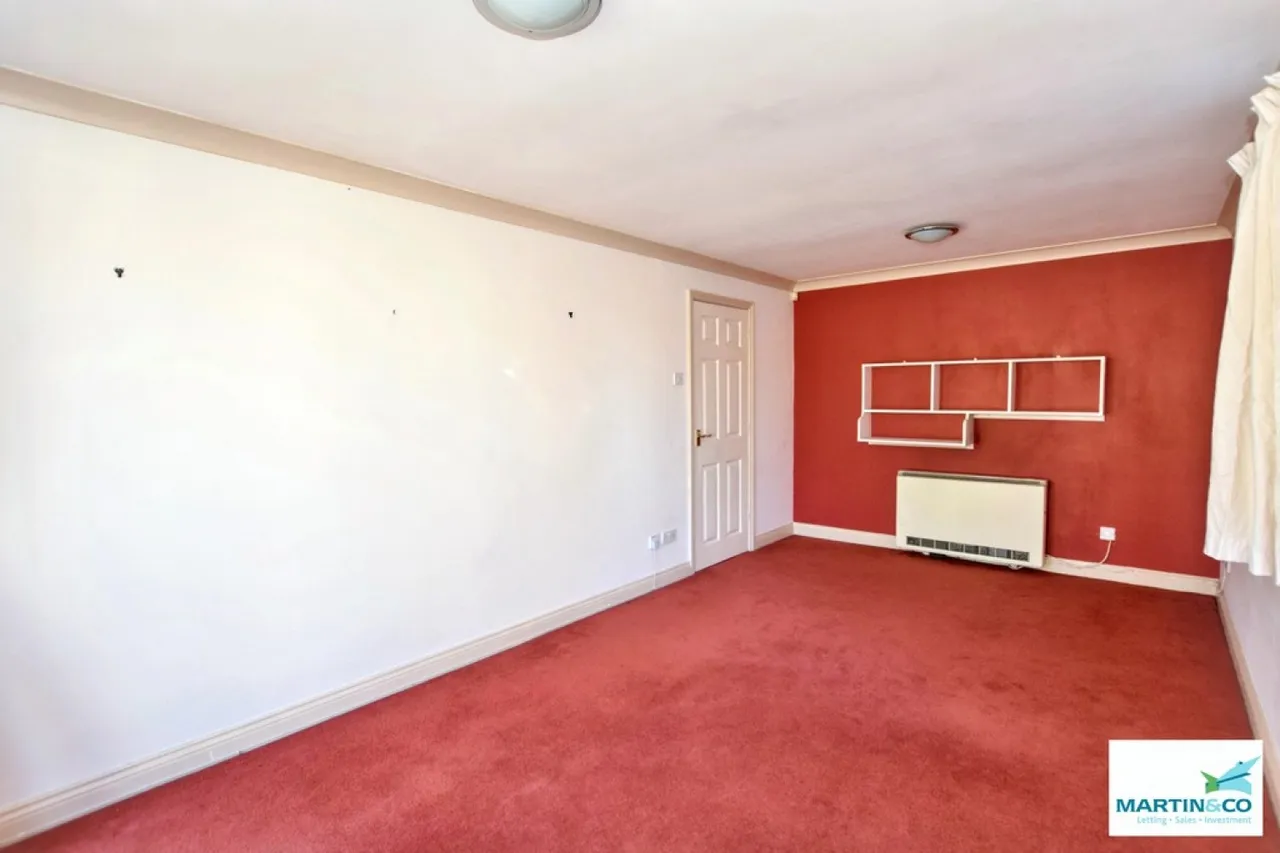 Queens Park Court, Hinckley, photo 6