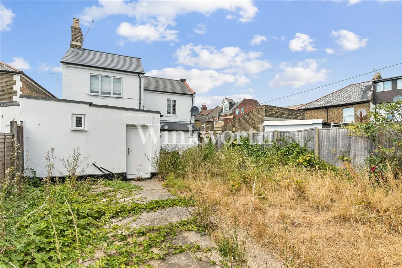 Pymmes Road, London, N13, photo 7
