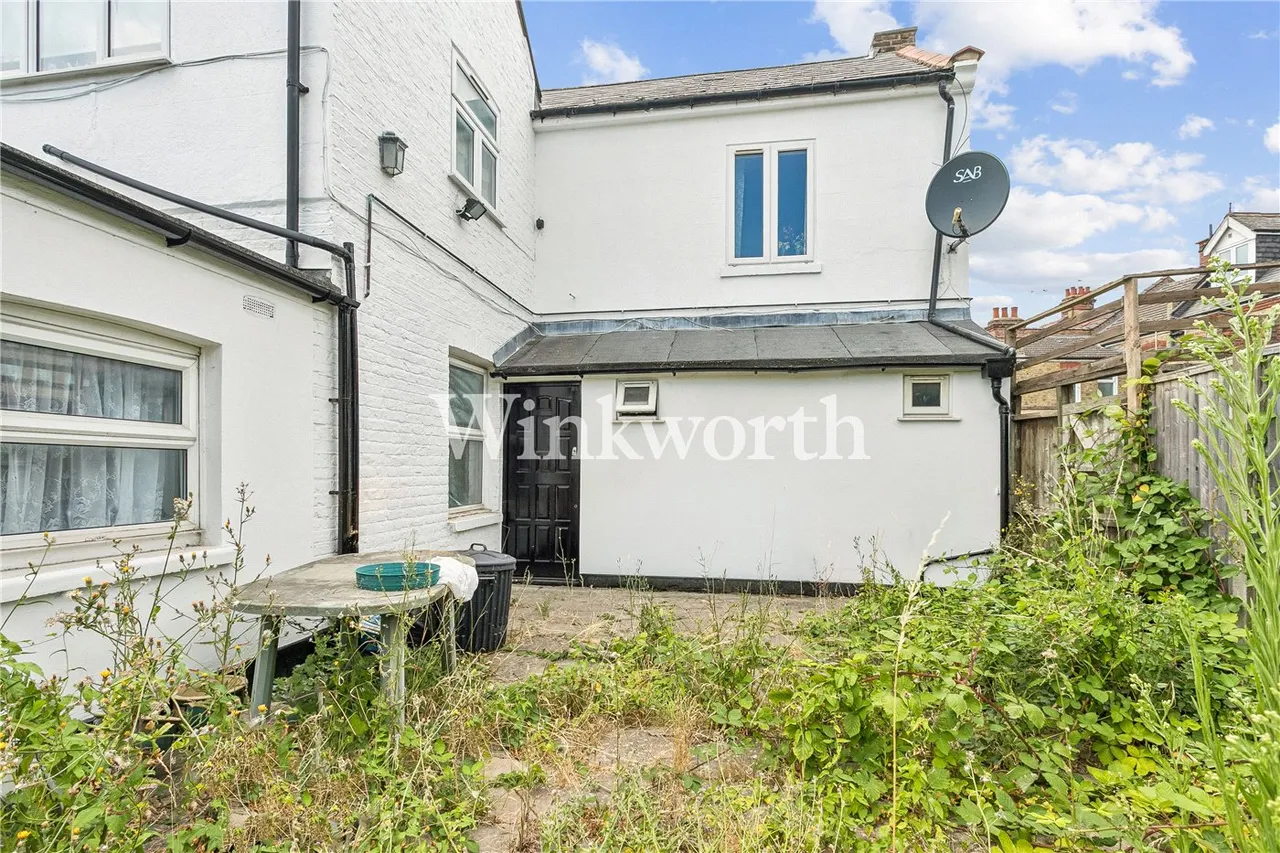 Pymmes Road, London, N13, photo 10