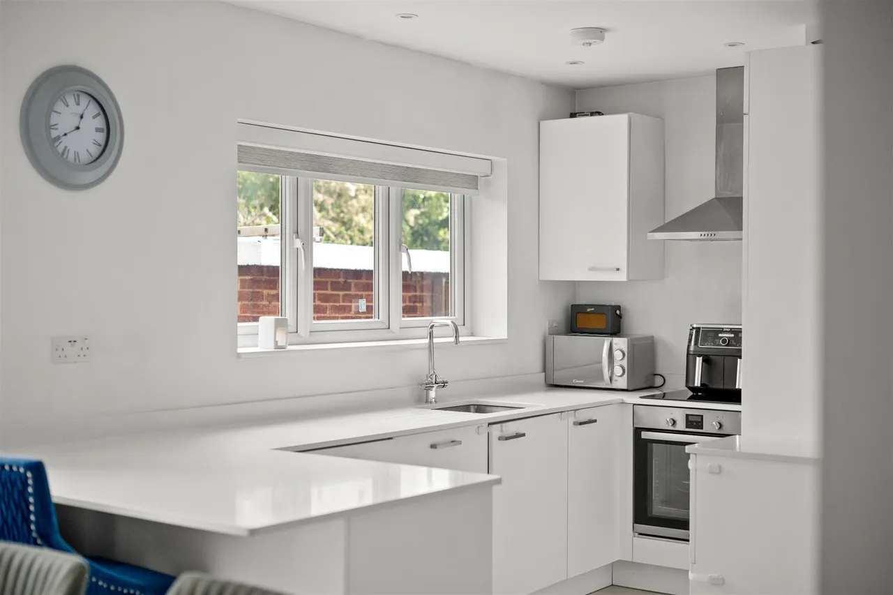 Castleton Road, Ruislip, photo 17