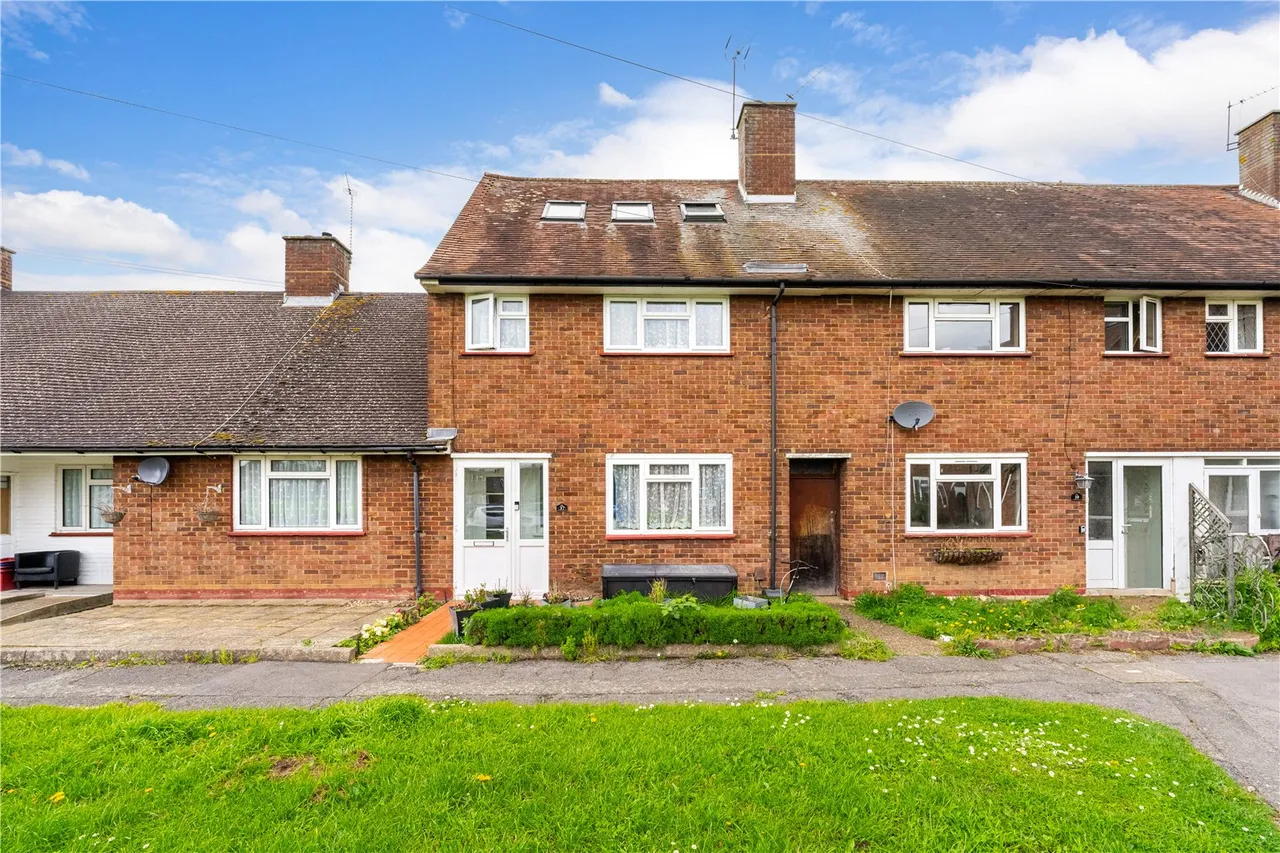 4 bed house for sale — Wigley Road, Hanworth, Middlesex, TW13 5HD