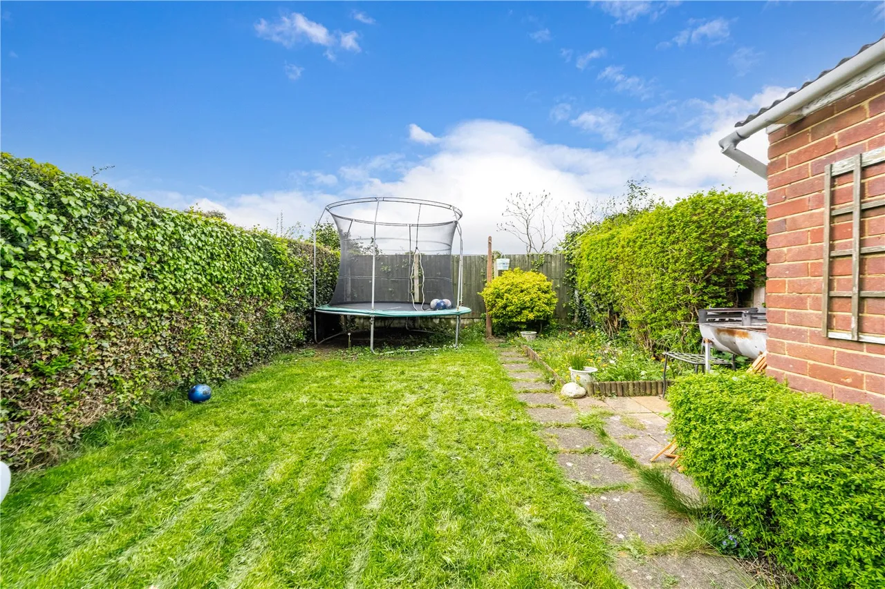 Wigley Road, Hanworth, Middlesex, TW13 5HD, photo 7