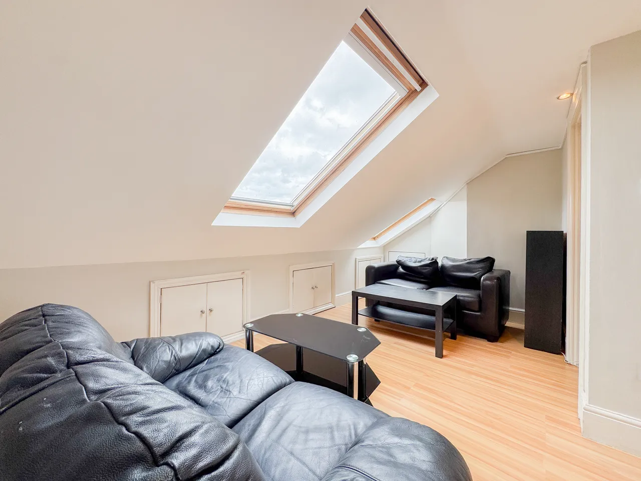 3 bed flat to rent, Montana Road, London, SW17