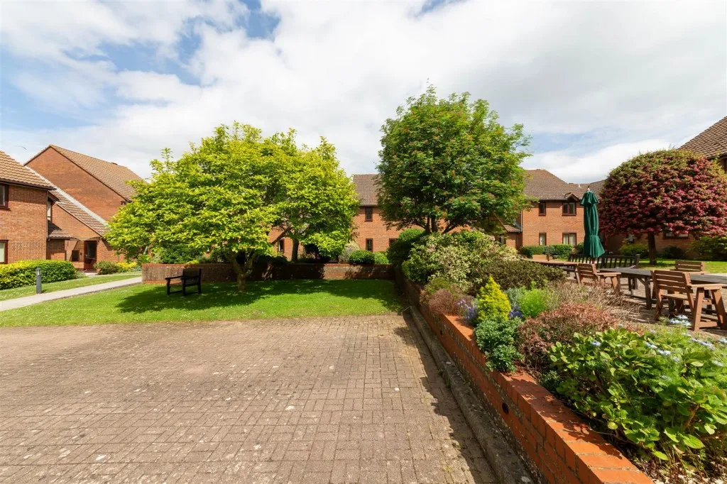32, Fallodon Court, Fallodon Way, Henleaze, Bristol, BS9 4HQ, photo 6