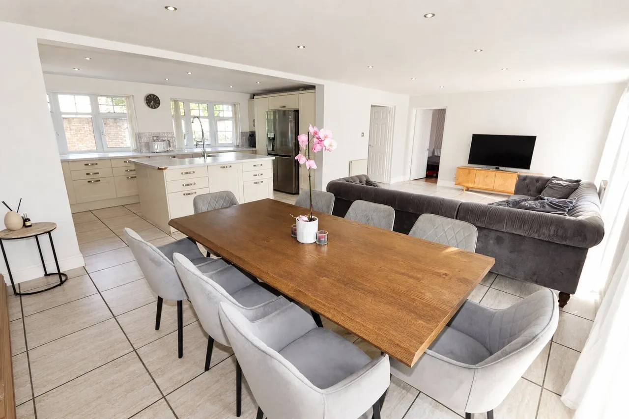 Oakley Road, Corby, NN18, photo 4