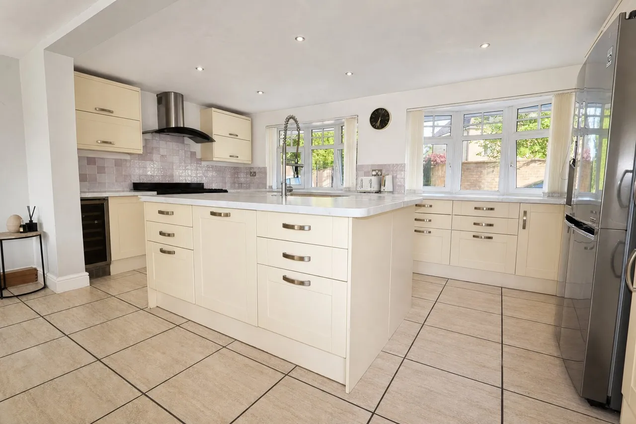 Oakley Road, Corby, NN18, photo 9