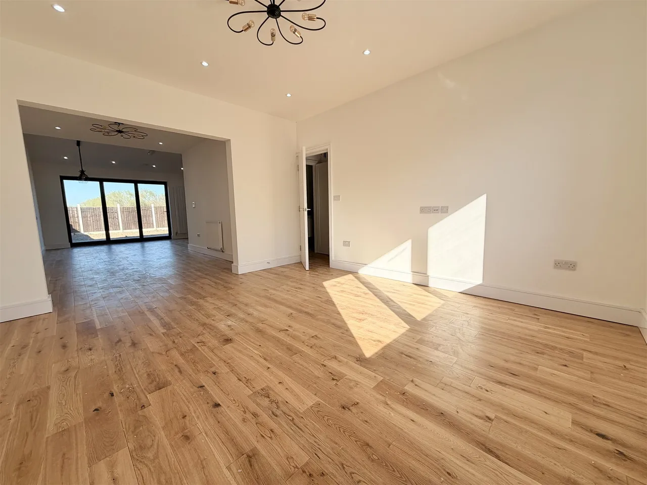 Freshwell Avenue, Romford, RM6, photo 6