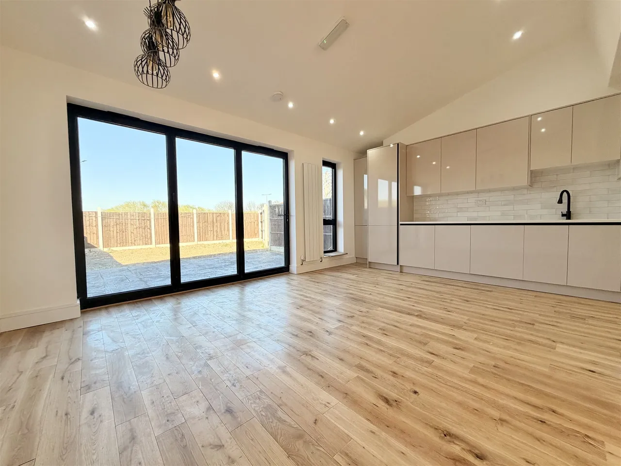 Freshwell Avenue, Romford, RM6, photo 4