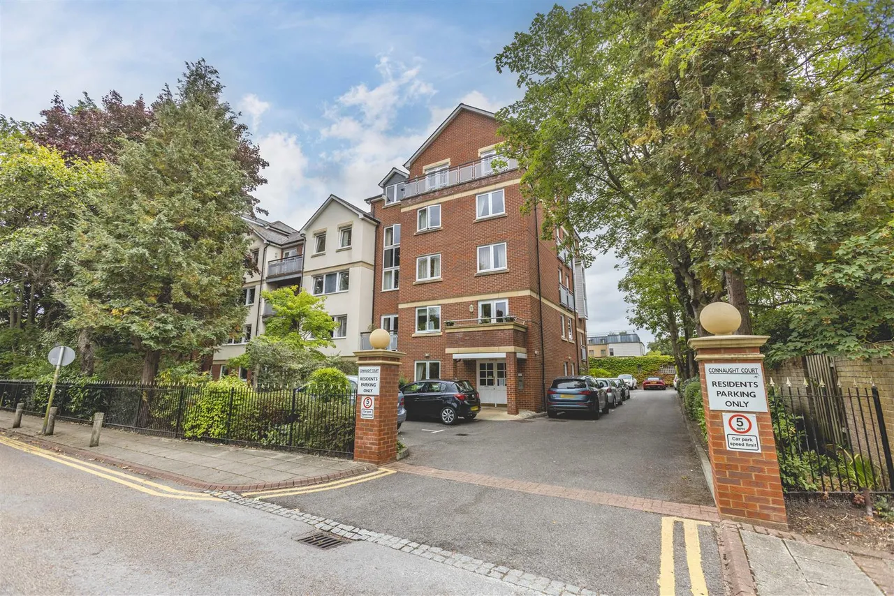 1 bed flat for sale — Alma Road, Windsor, SL4 3GZ