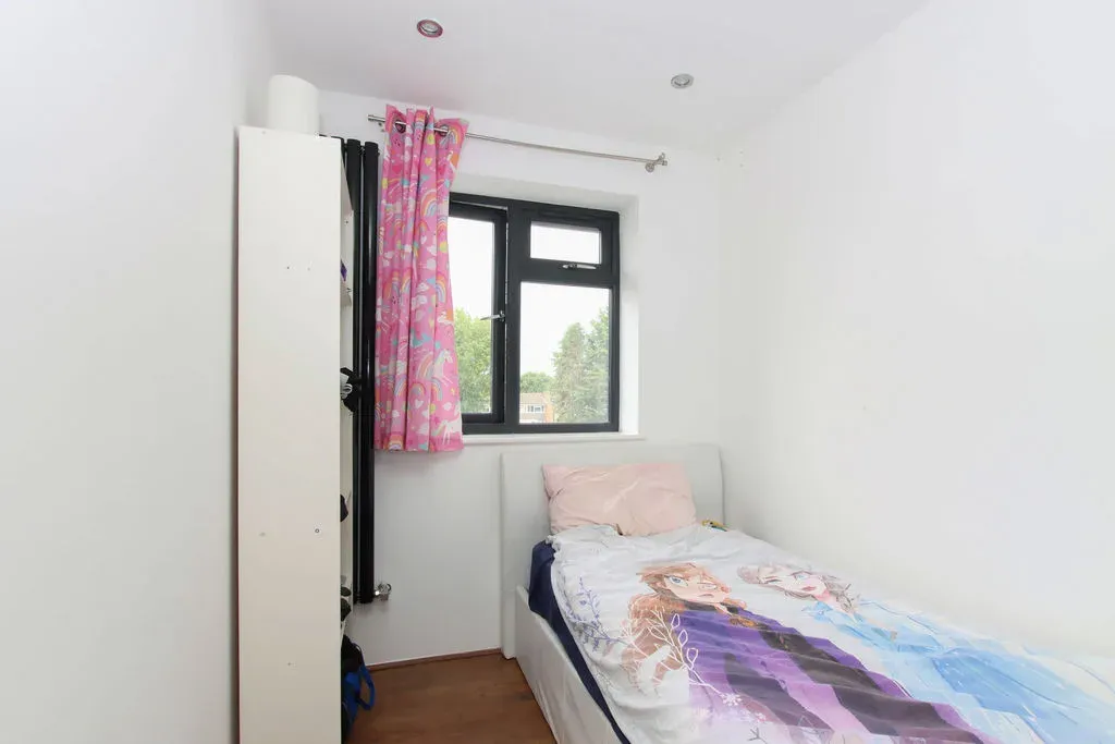 Bronte Crescent, Hemel Hempstead, Hertfordshire, HP2 7NT, photo 8
