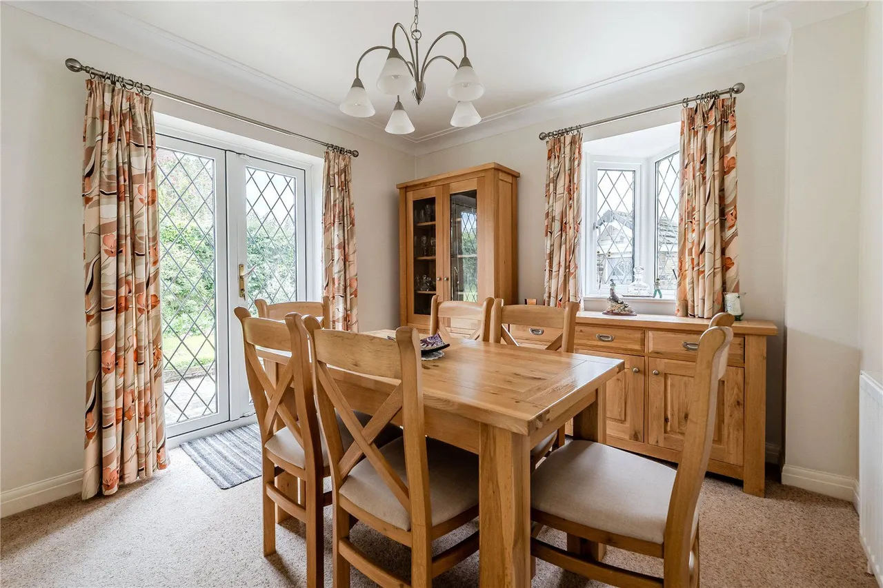 Renton Lea, Guiseley, LS20, photo 9
