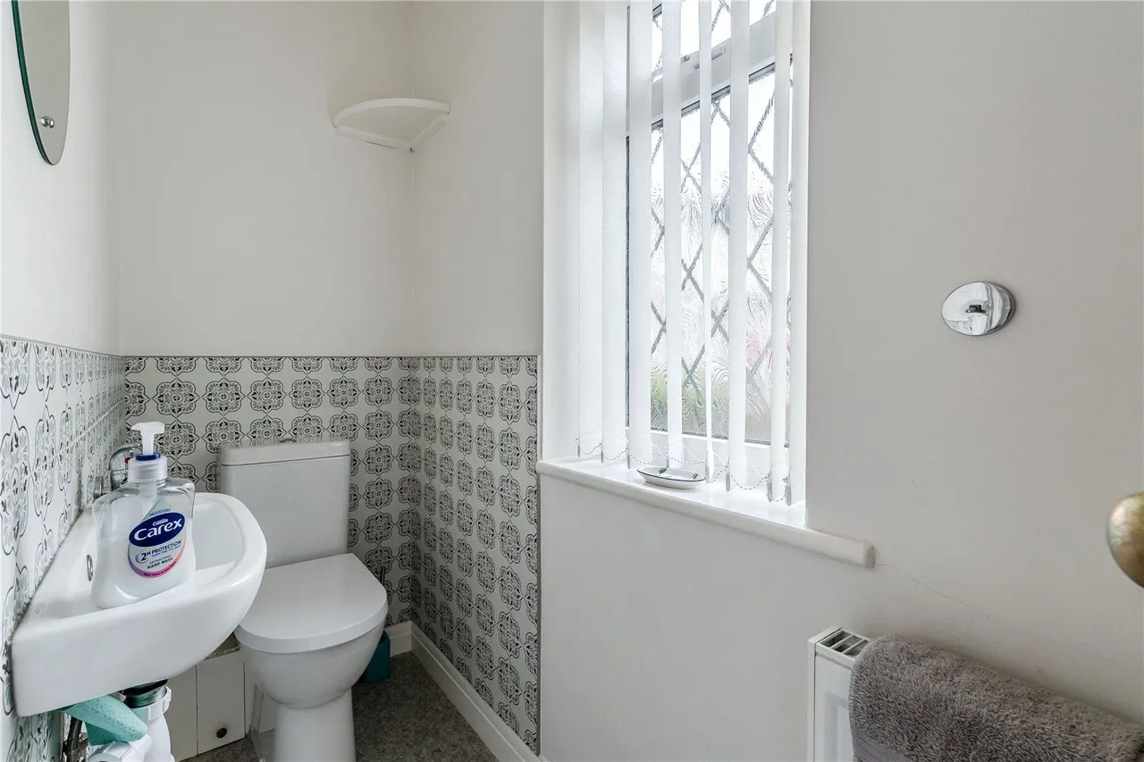Renton Lea, Guiseley, LS20, photo 14