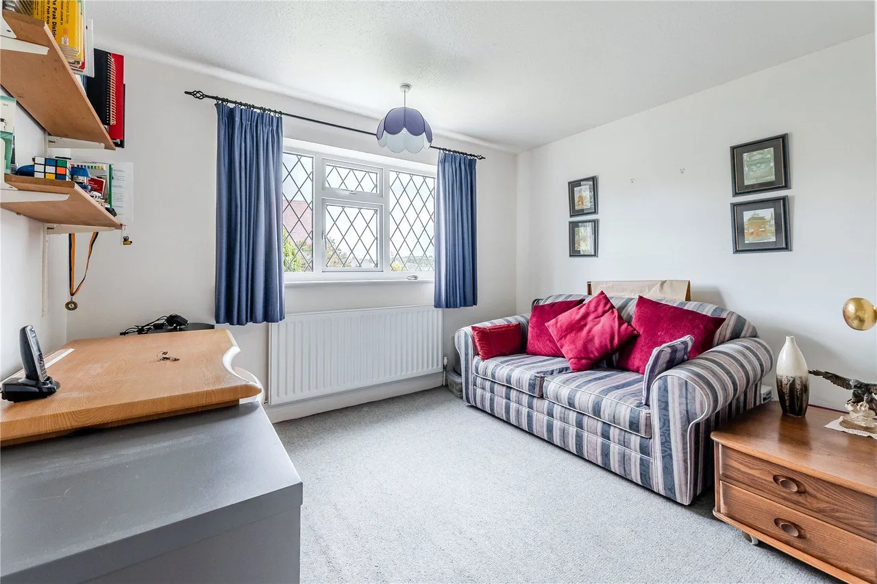 Renton Lea, Guiseley, LS20, photo 13