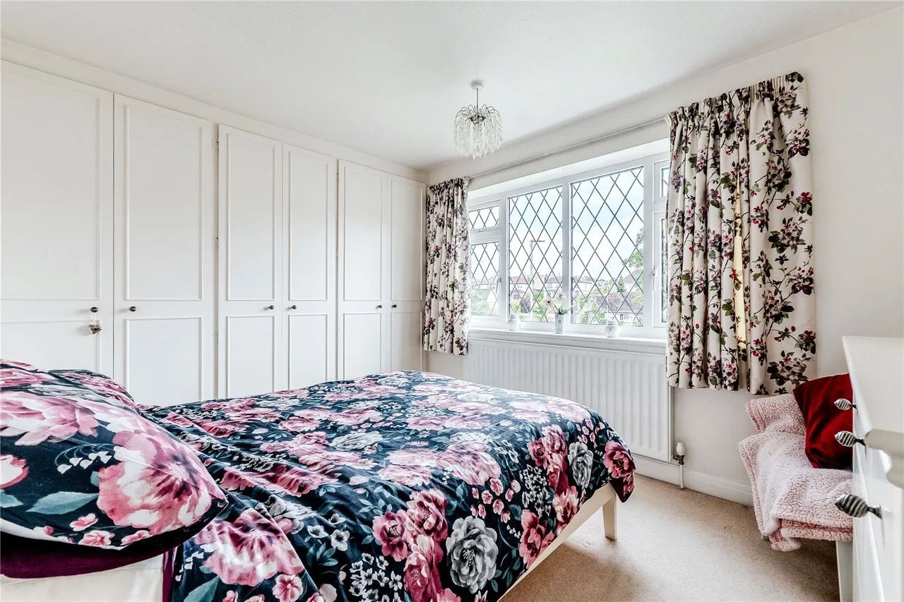 Renton Lea, Guiseley, LS20, photo 10