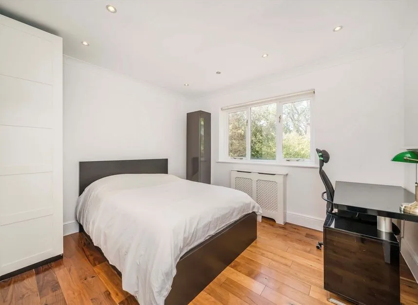 The Denningtons, Kingston Upon Thames, KT4, photo 7