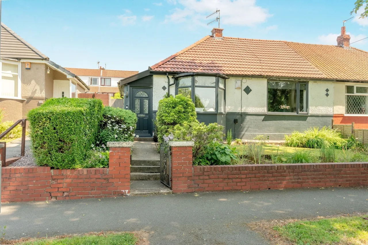 2 bed house for sale — Sycamore Avenue, Burnley, Lancashire, BB12