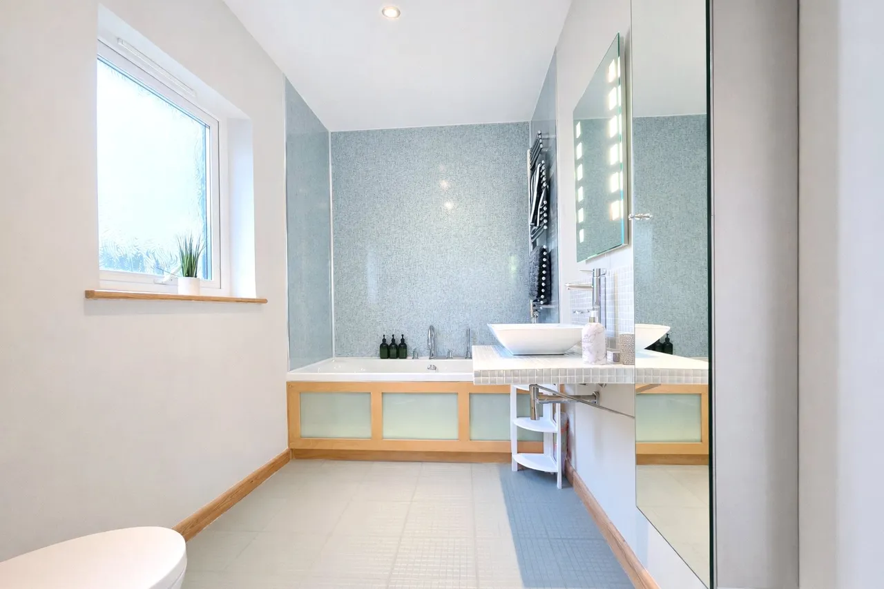 The Crescent, Widemouth Bay, EX23, photo 10