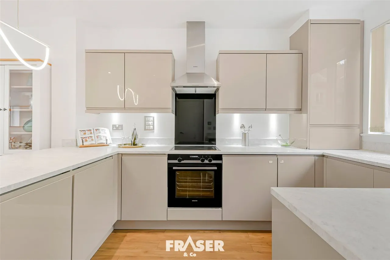 Reynard Way, Brentford, TW8, photo 9