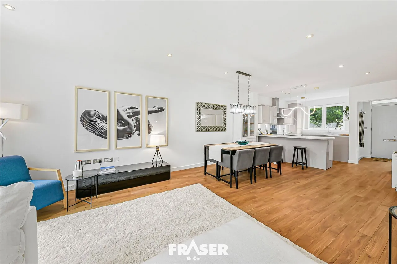 Reynard Way, Brentford, TW8, photo 4