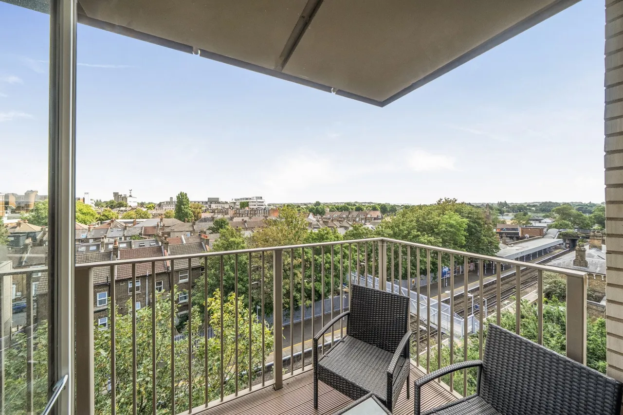 Adenmore Road, SE6, photo 2