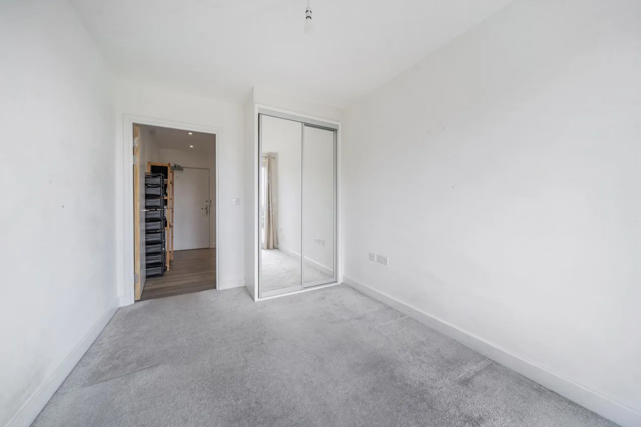 Adenmore Road, SE6, photo 8