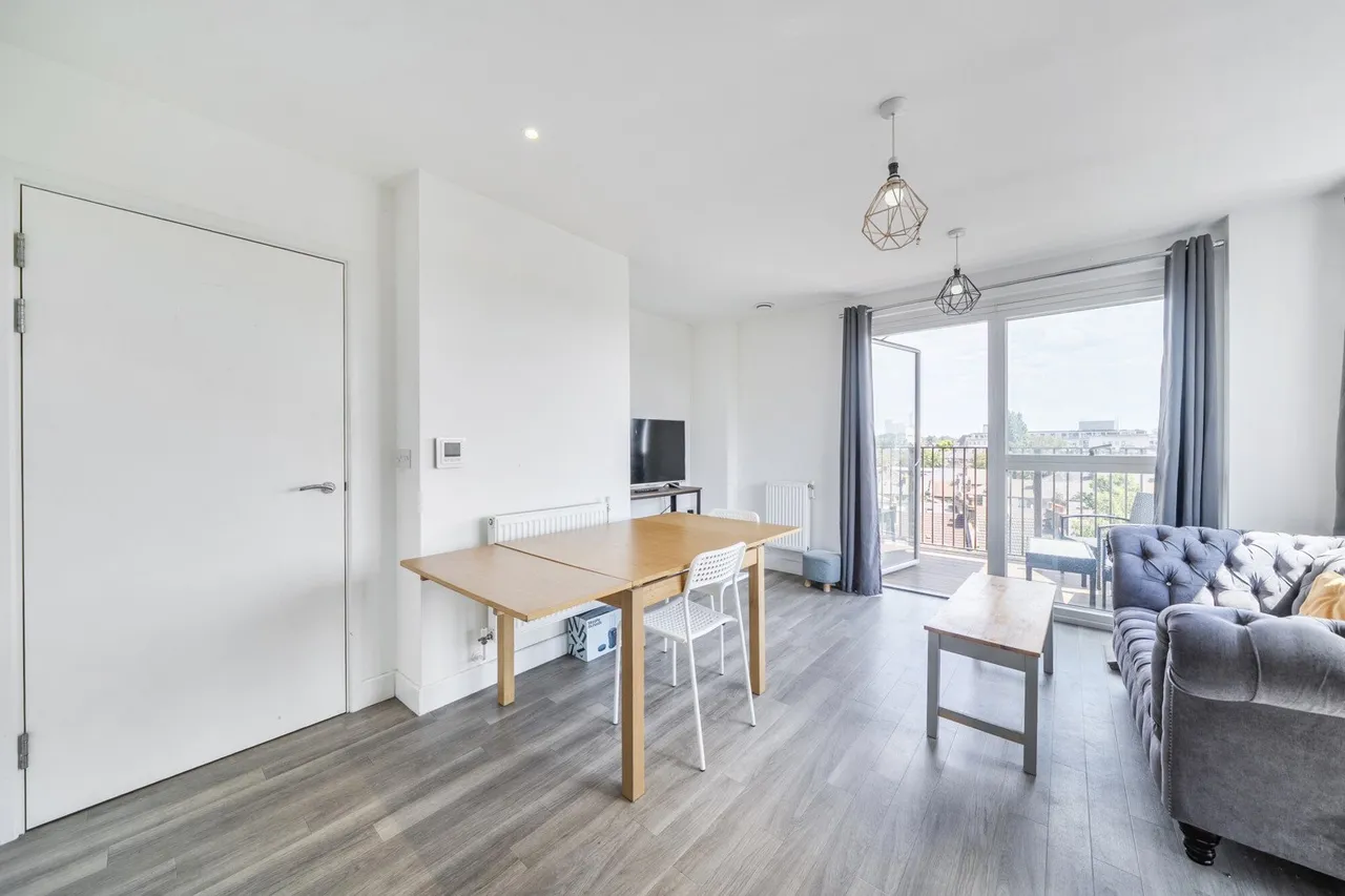 Adenmore Road, SE6, photo 14