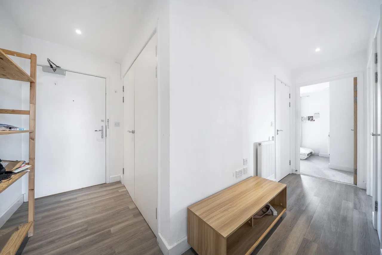 Adenmore Road, SE6, photo 13